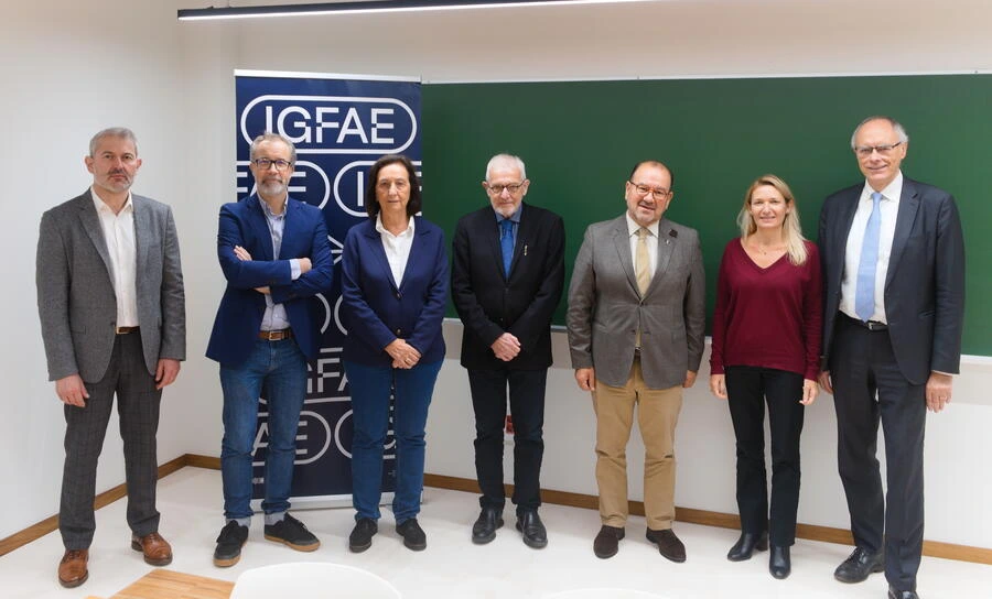 Francis Halzen, nunha visita con autoridades á USC. Foto: IGFAE
