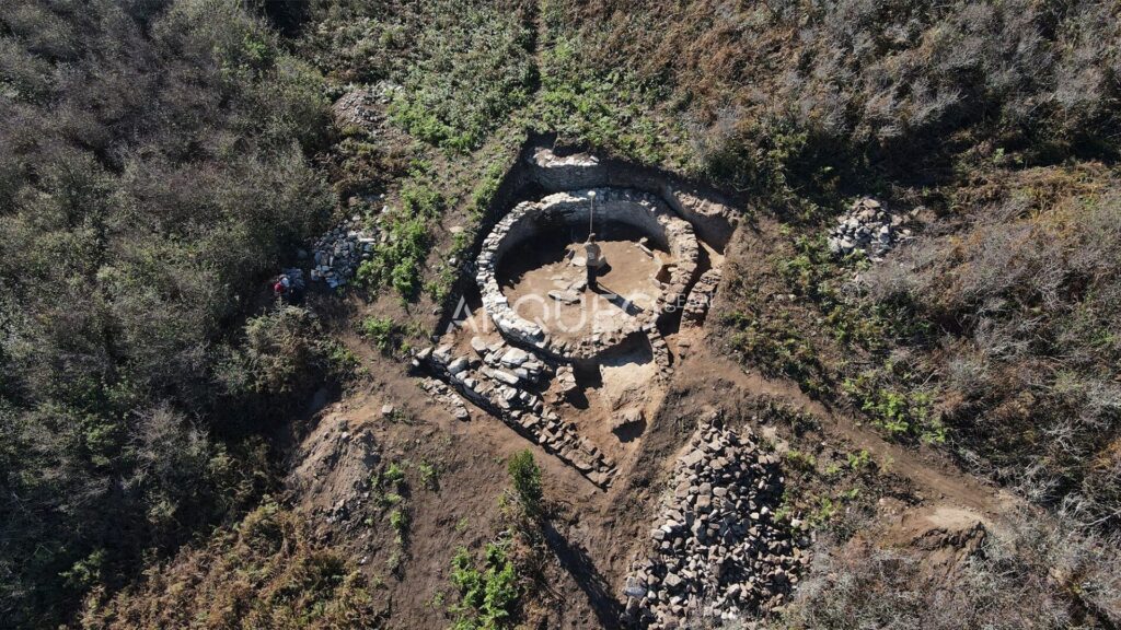 Escavación da cabana redonda. Imaxe: Xunta de Galicia